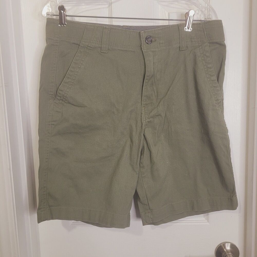 Chaps size 32 regular fit chino shorts elastic waist pockets button zip